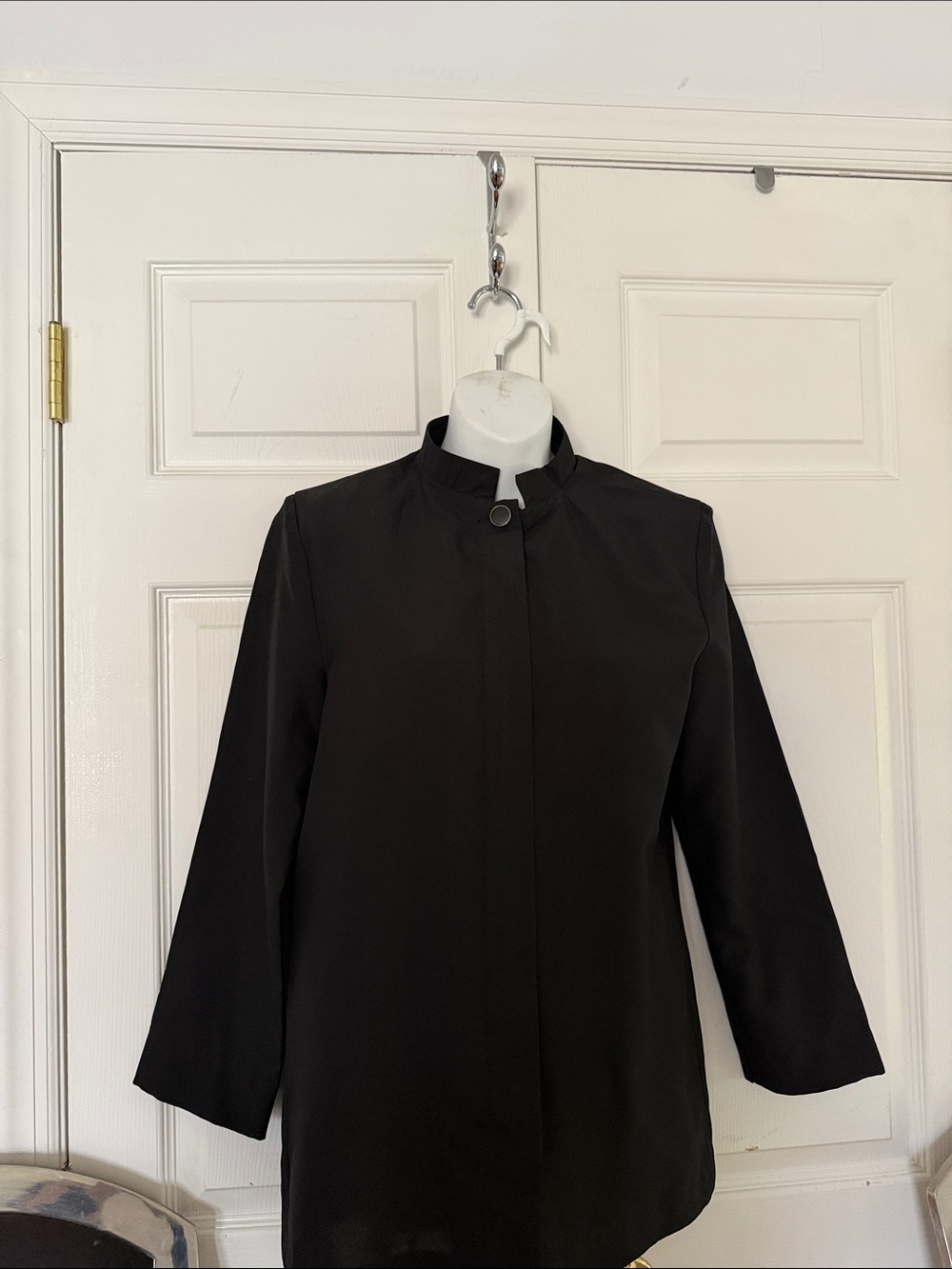 Elegant Black Stand-Collar Tunic Top